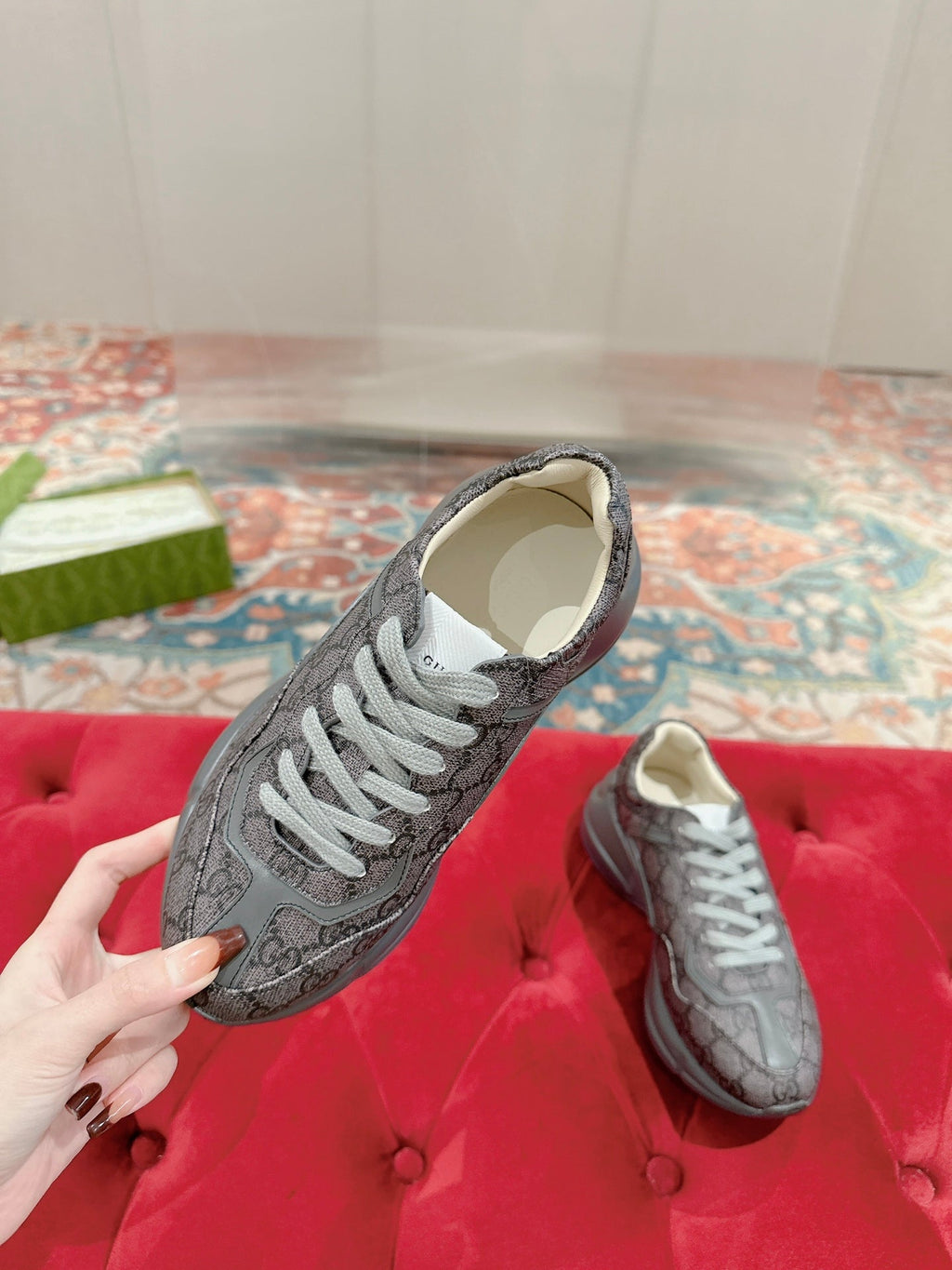 GG RHYTON TRAINER GRAY CALFSKIN