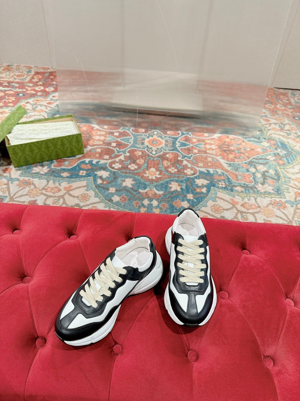 GG RHYTON TRAINER BLACK AND WHITE CALFSKIN