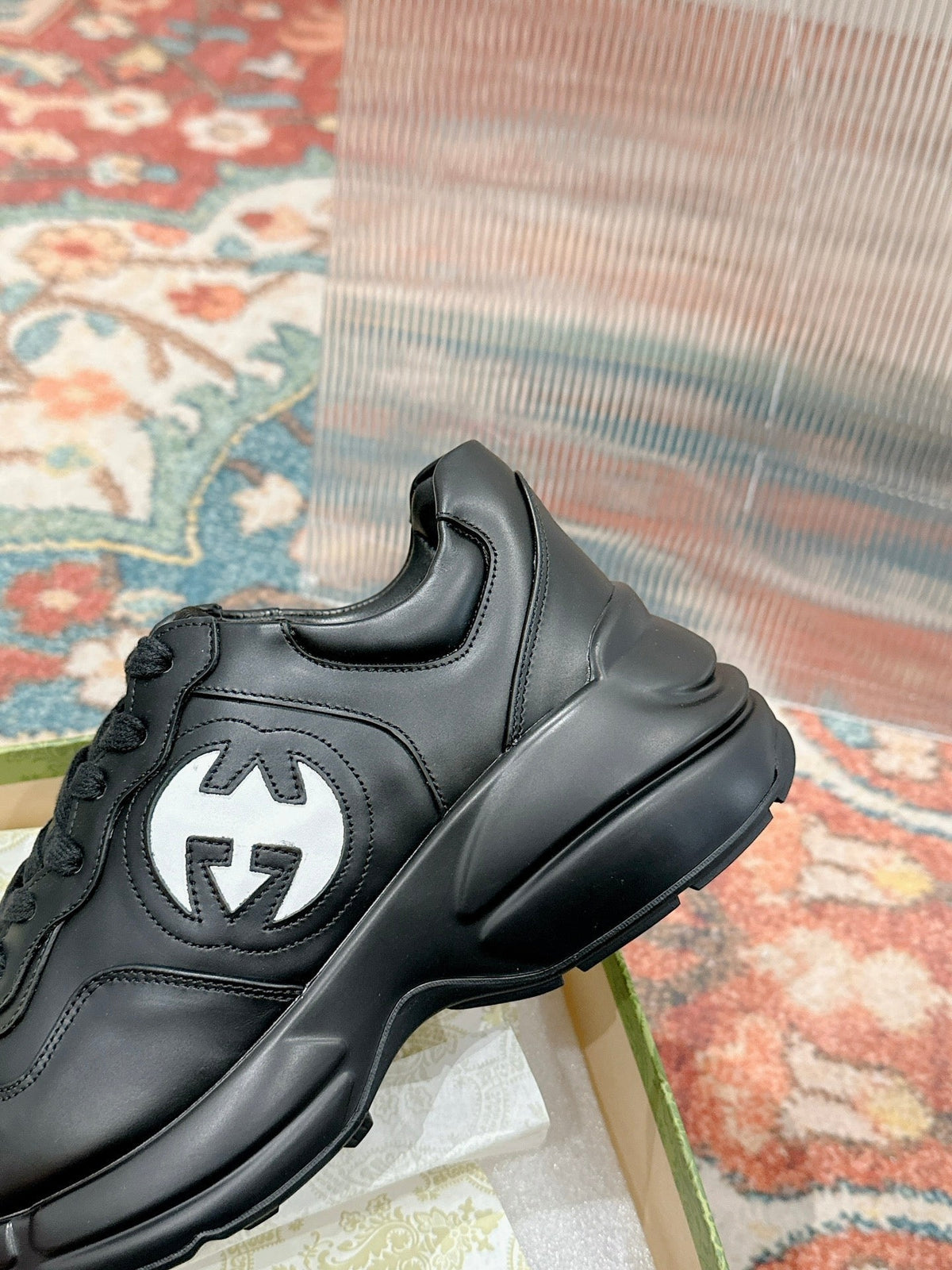 GG RHYTON TRAINER BLACK CALFSKIN WITH WHITE LOGO
