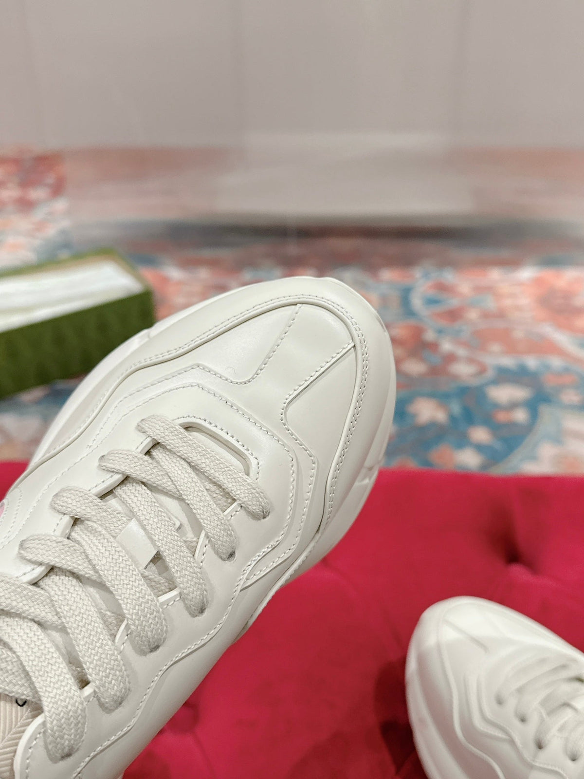 GG RHYTON TRAINER WHITE CALFSKIN WITH PINK LOGO