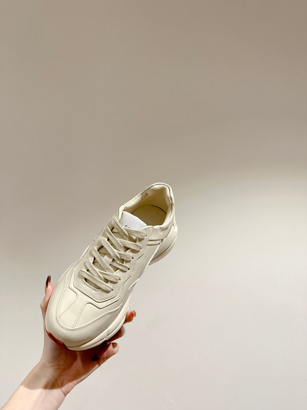 GG RHYTON TRAINER WHITE CALFSKIN WITH DOREMON MOTIF