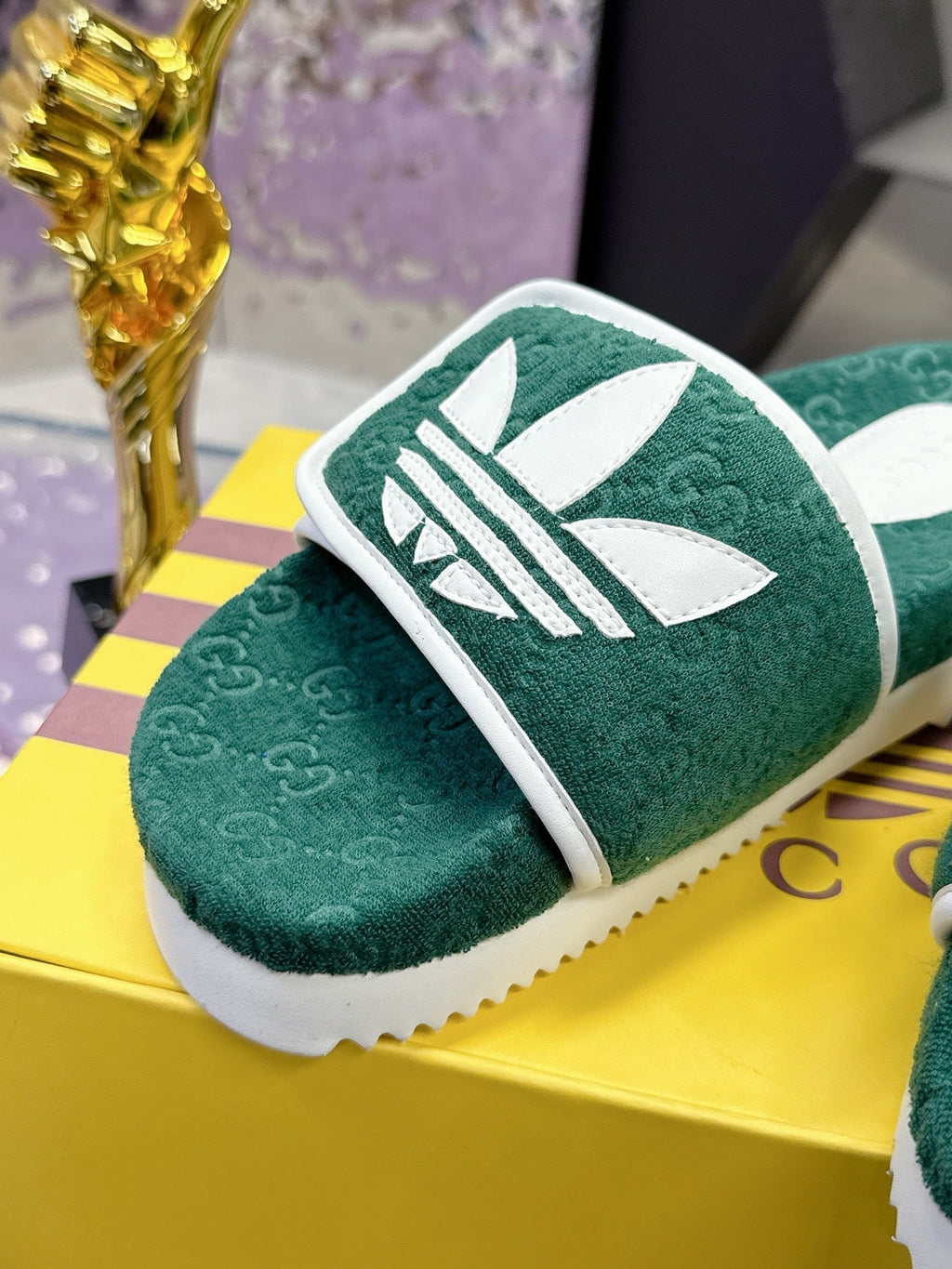 GG x Adidas Slipper Green White Canvas 672155