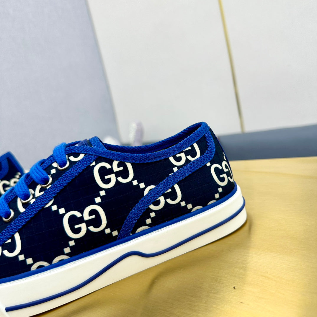 GG TENNIS 1977 TRAINER BLACK AND COBALT CANVAS