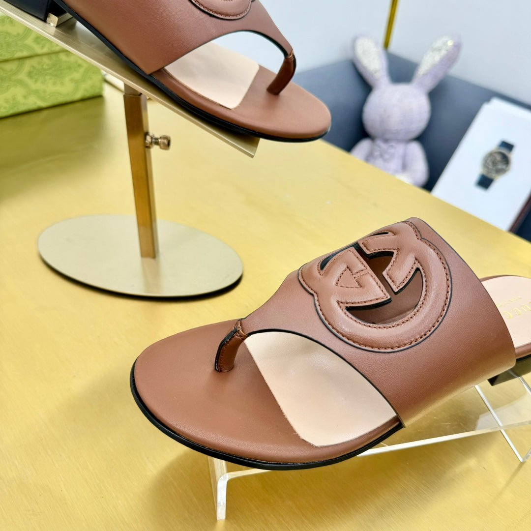 BLONDIE THONG SANDAL IN BRONZE BROWN LAMBSKIN
