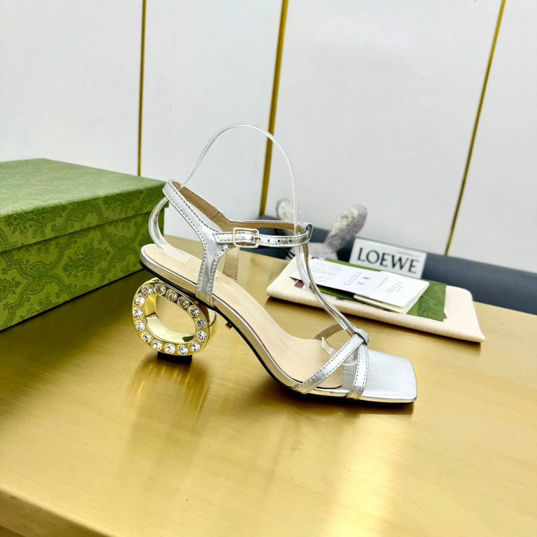 MEDIUM-HEEL SANDAL IN SILVER CALFSKIN WITH RHINSTONES